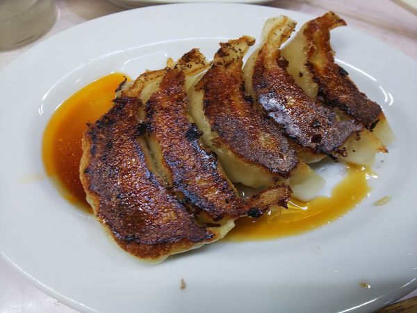 「餃子　400円」@岐阜屋の写真