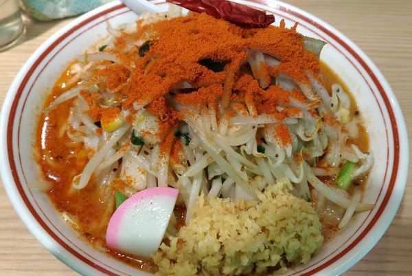 「辛激タンメン巨辛」@東京タンメン トナリ 西葛西店の写真