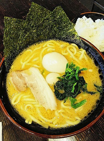 「味玉ラーメン 800円」@横浜家系ラーメン 金山家の写真