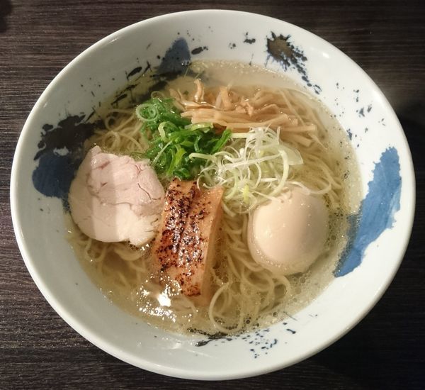 「鶏そば＋味玉」@鶏そば 雫一 大袋店の写真