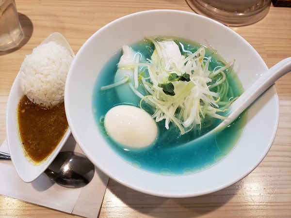 「鶏清湯　青　ランチセットカレー＋モヤシ」@濃厚鶏出汁拉麺 吉法師 KIPPOSHIの写真