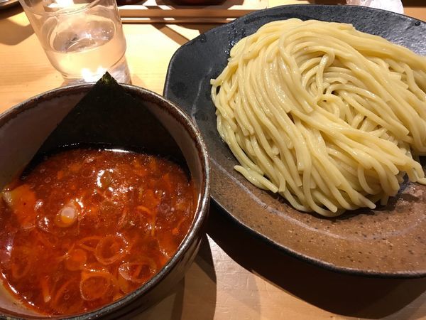 「辛みつけ麺」@つけ麺屋 やすべえ 西池袋店の写真