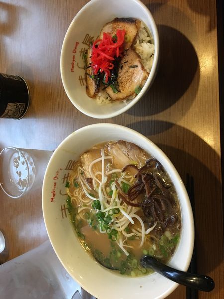 「醤油ラーメンとミニチャーシュー丼」@らーめん まんき屋 宿毛店の写真