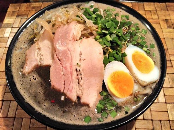 「裏メニュー カラシビBLACK」@天神矢の写真