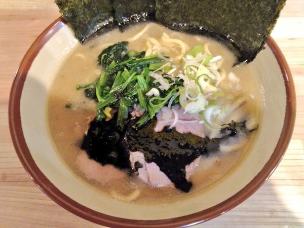「黒豚骨ラーメン」@武蔵家 沖縄本店の写真