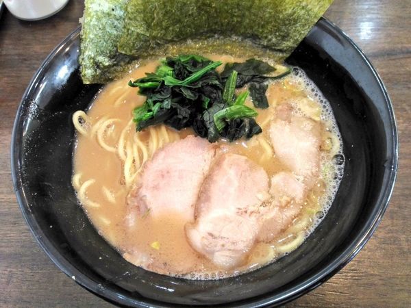 「ラーメン」@横浜家系ラーメン チバリ家の写真