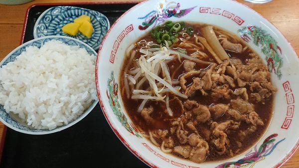 「中華そば 肉入り 大 620円 + めし 小 130円」@中華そば 太陽の写真