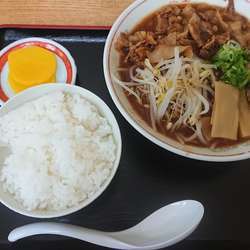 肉入小 ライス小 750円