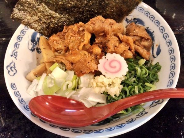 「肉玉油そば」@ラーメンLabソウハチヤの写真