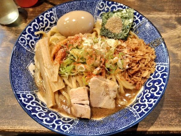 「期間限定 味玉濃厚まぜそば」@つけ麺 ジンベエの写真