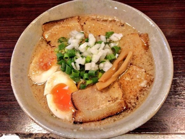 「期間限定 甘口醤油背脂肉中華そば」@麺道 くろとんの写真