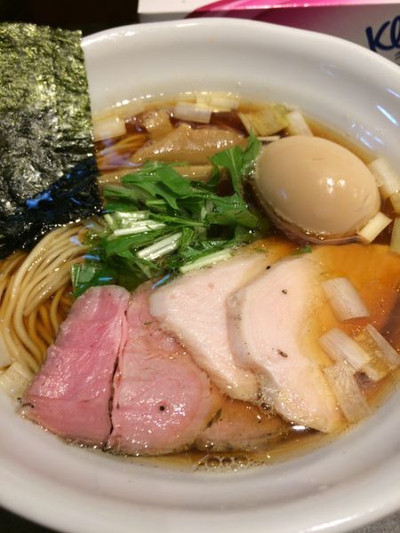 「特製鶏だし醤油RAMEN780円(1周年記念)」@RAMEN 火影 produced by 麺処ほん田の写真