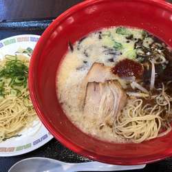 赤丸とんこつ 896円 替玉サービス