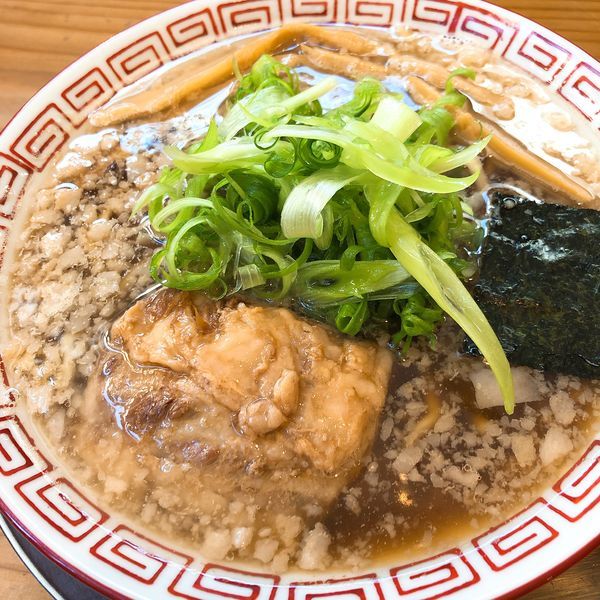 「プラチナポークの背脂らーめん ¥950」@ねいろ屋の写真