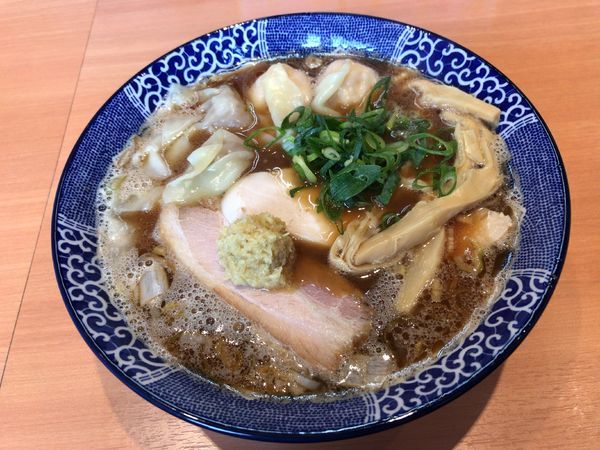 「ワンタン中華そば」@中華そば 虎桜の写真