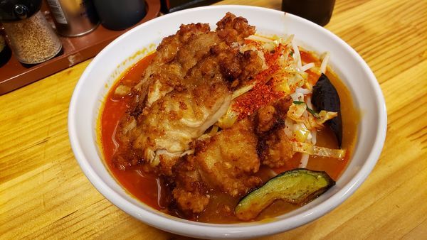 「極辛あんかけDXラーメン1000円」@旨辛ラーメン 表裏 市ヶ谷本店の写真