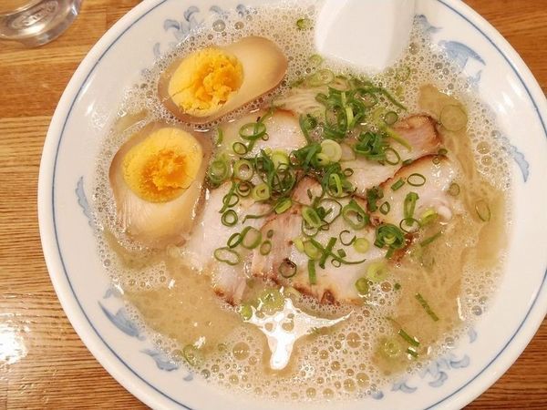 「玉子ラーメン」@博多ラーメン でぶちゃん 高田馬場本店の写真