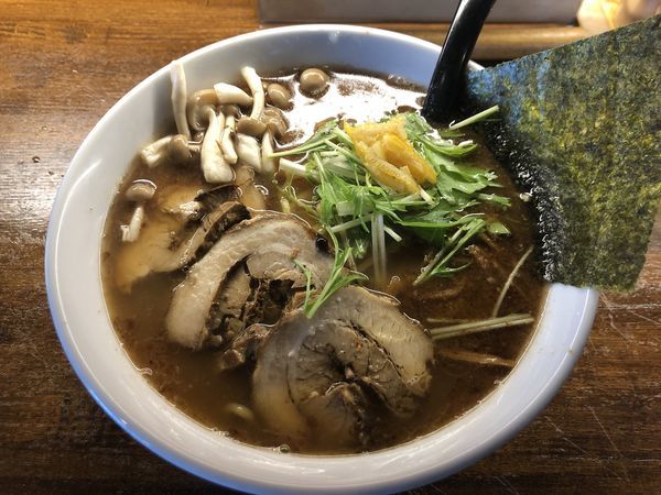 「特製らーめん（大盛）」@くりやらーめんの写真