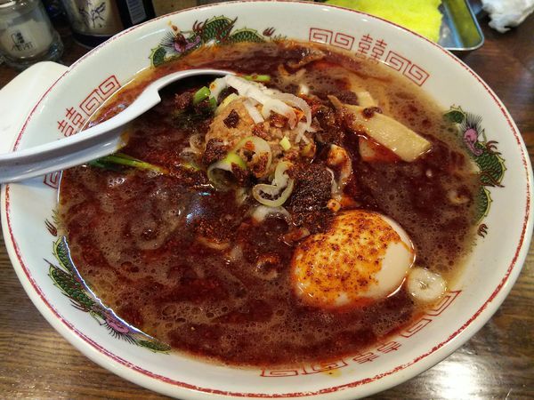 「限定】おい 台湾らぁめん食わねぇか　※激辛　＋味玉：㋗＋替玉」@らあめん 寸八 総本店の写真