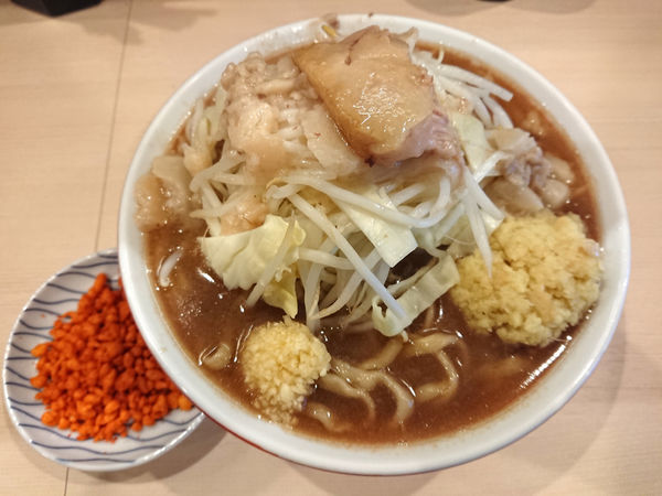 「ラーメン(麺250g)+しょうが」@鷹の目 蒲田店の写真