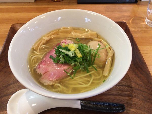 「柚子塩らあ麺 800円＋味付け煮玉子100円」@入鹿（IRUCA）-Tokyo-の写真