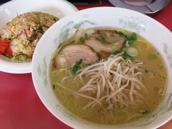 「ラーメン（600円）＋やきめし（小）（350円）」@幸悦の写真