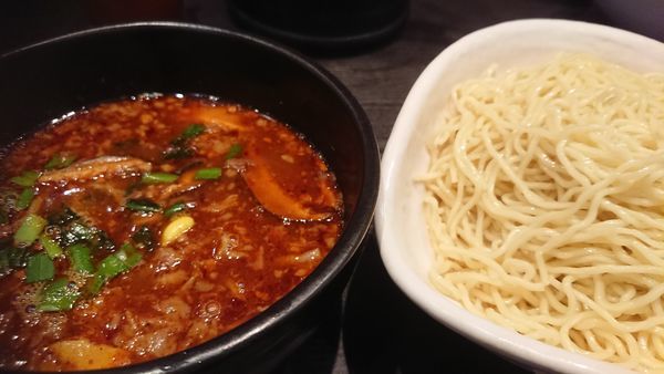 「ユッケジャンつけめん（限定）＋大盛り」@ラーメン大至の写真