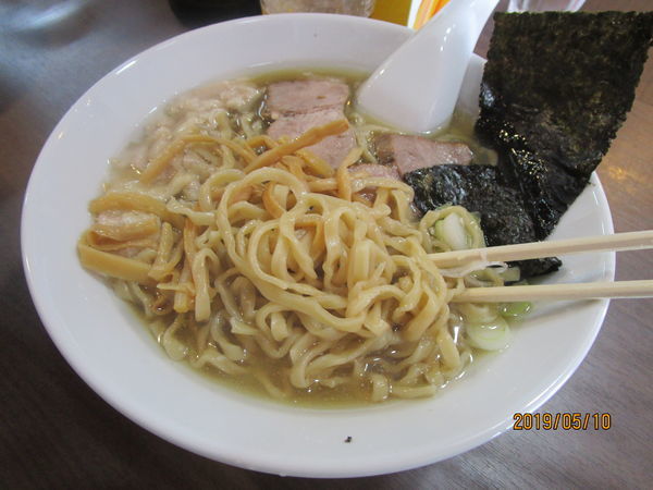 「中華そば背脂まし」@煮干し中華そば 山形屋の写真