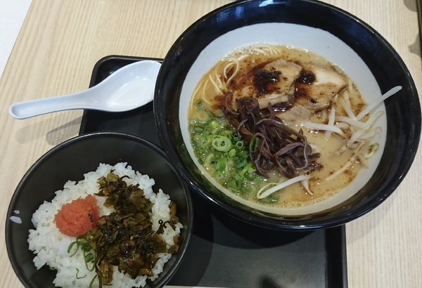 「黒らーめん」@由丸 人形町店の写真