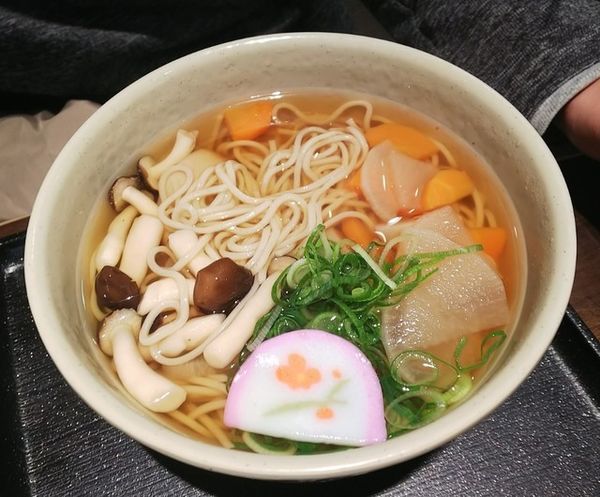 「根菜としめじのそば680円」@三木サービスエリア （下り）の写真