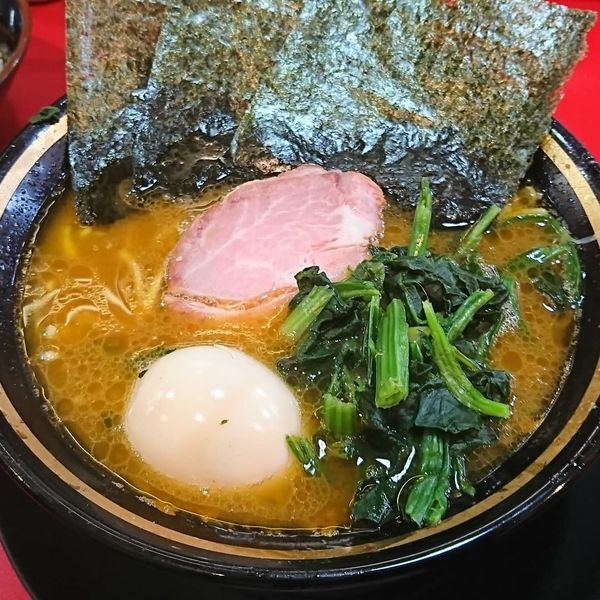 「ラーメン 味玉」@家系ラーメン とらきち家の写真