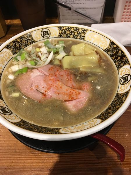 「煮干ラーメン」@すごい煮干ラーメン凪 渋谷東口店の写真