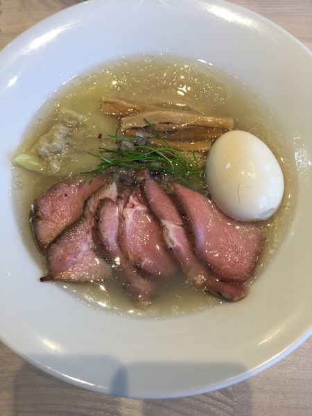 「特製中華そば 塩」@宍道湖しじみ中華蕎麦 琥珀 東京本店の写真