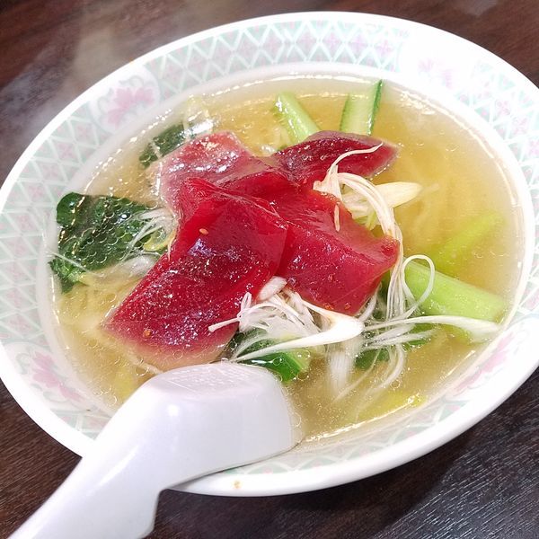 「づけまぐろラーメン(¥850)」@牡丹の写真