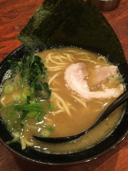 「豚骨醤油ラーメン」@麺屋 竜王の写真