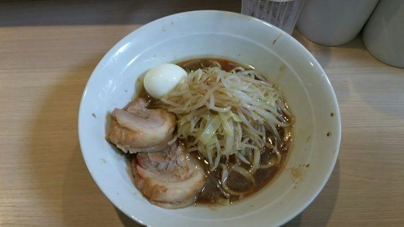 「ラーメン750円、麺少なめ、カラメ、野菜マシ、玉子50円」@麺屋 味方の写真