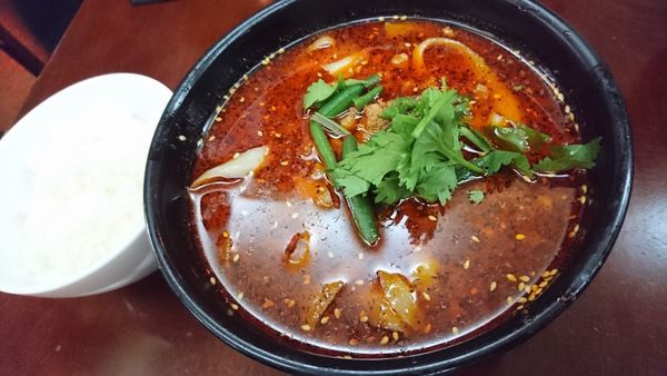 「辛口マーラー刀削麺大盛,ライス」@中国料理 刀削麺 鐘楼 水道橋西口店の写真