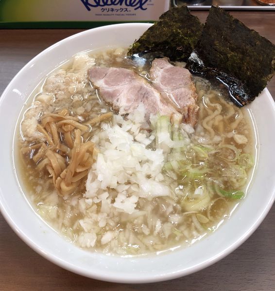 「中華そば（こってり、濃い目、背脂）750円＋玉ねぎ」@煮干し中華そば 山形屋の写真