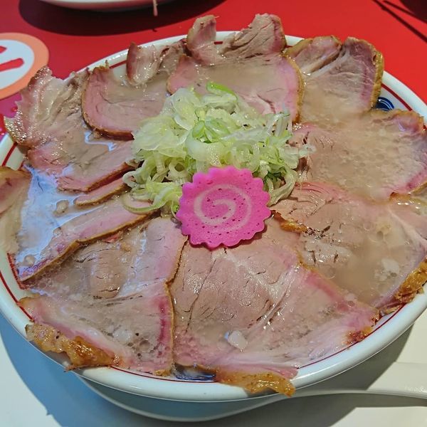 「花びらチャーシューメン 塩 こってり」@ソラノイロ 池袋店の写真