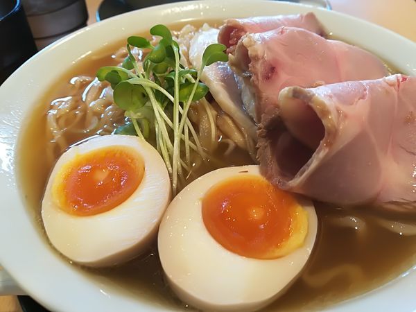 「特製ラーメン　チャーシュー．鶏チャーシュー．味玉」@麺処 絢の写真