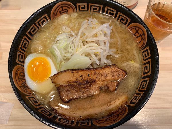 「王龍ラーメン850円」@王龍ラーメン 神田店の写真