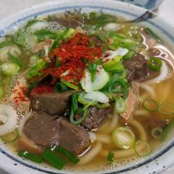 ホルモンうどん