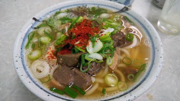 「ホルモンうどん」@向日町競輪場うどん屋の写真