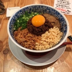 下品なぐらいダシのうまいラーメン屋の画像