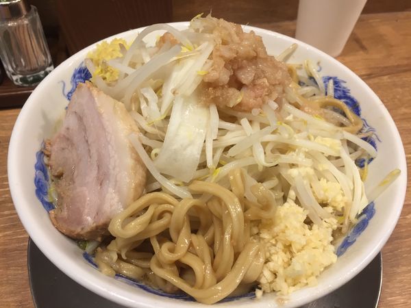 「ラーメン(中盛)¥780」@ジャンクガレッジ 大宮駅前店の写真