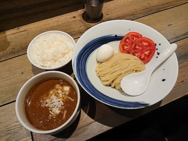 「カレーつけ麺＋味玉、ライス」@麺屋 翔 みなとの写真