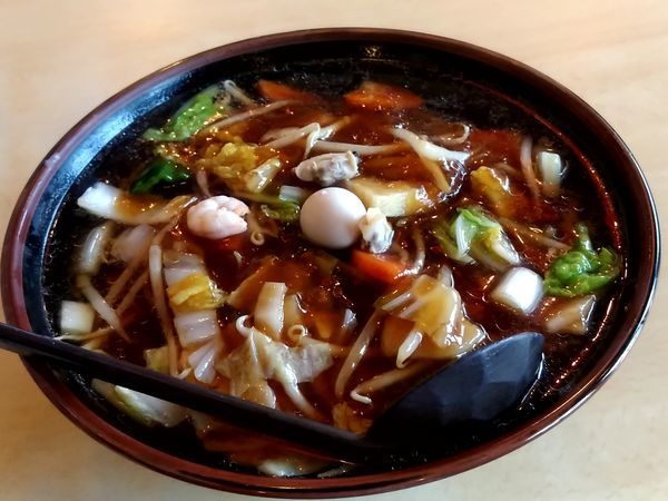 「五目ラーメン(並盛・260g)870円」@大龍の写真