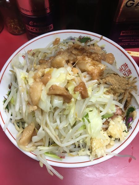 「大汁なし  玉子  全部  ニンニク多め」@ラーメン二郎 環七一之江店の写真