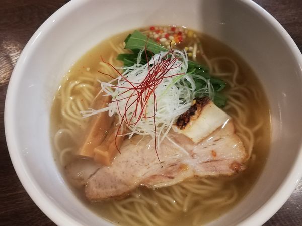 「真鯛 塩らぁ麺 寿」@らぁ麺BAR 錦 iwamotoの写真