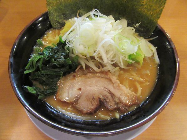 「豚骨味噌野菜（９２０円）＋唐揚げ５個５５０円」@横浜家系ラーメン 清六家 総本山の写真